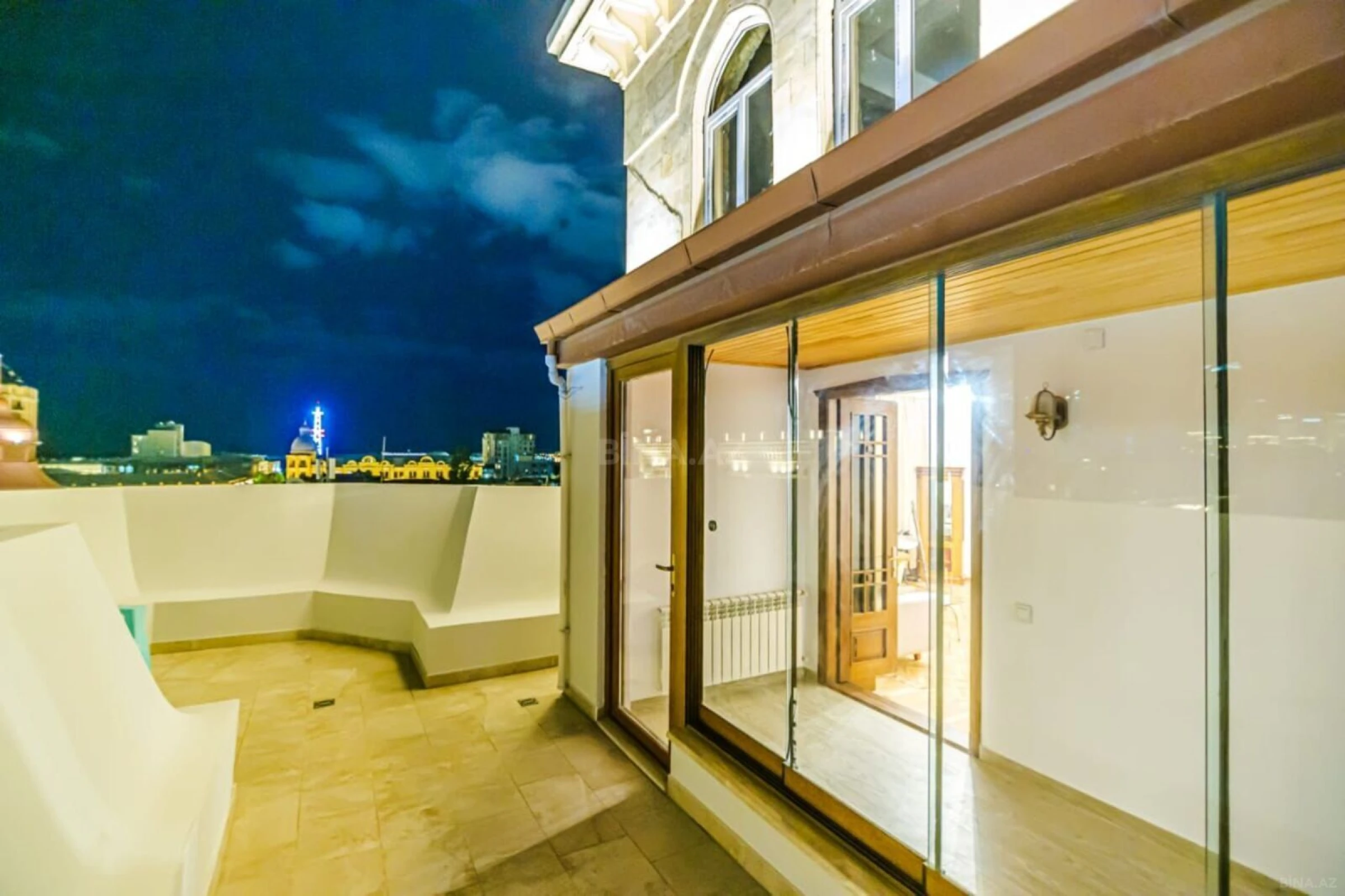 Kirayə verilir 3 otaqlı mənzil 100 m²