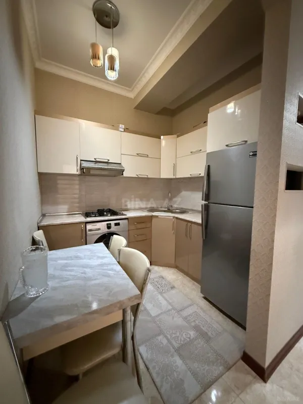 Satılır 2 otaqlı mənzil 58 m²