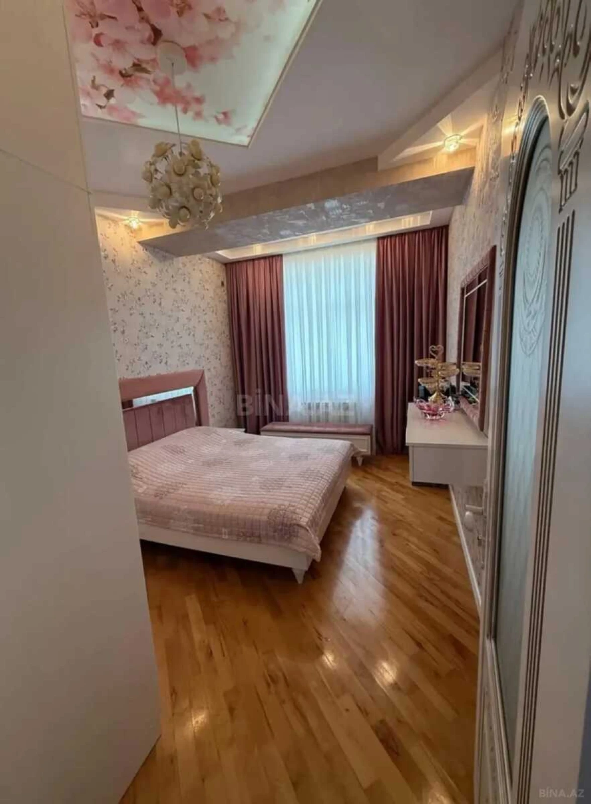 Satılır 2 otaqlı mənzil 65 m²