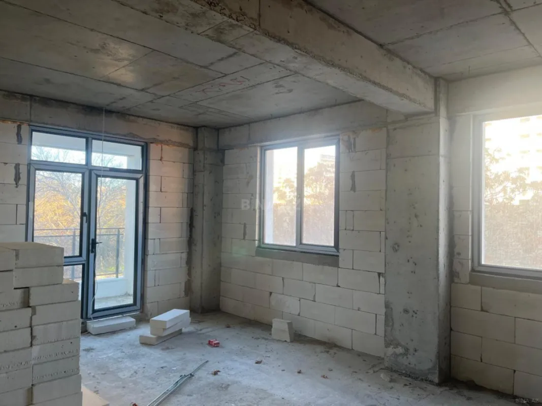 Satılır 2 otaqlı mənzil 90 m²