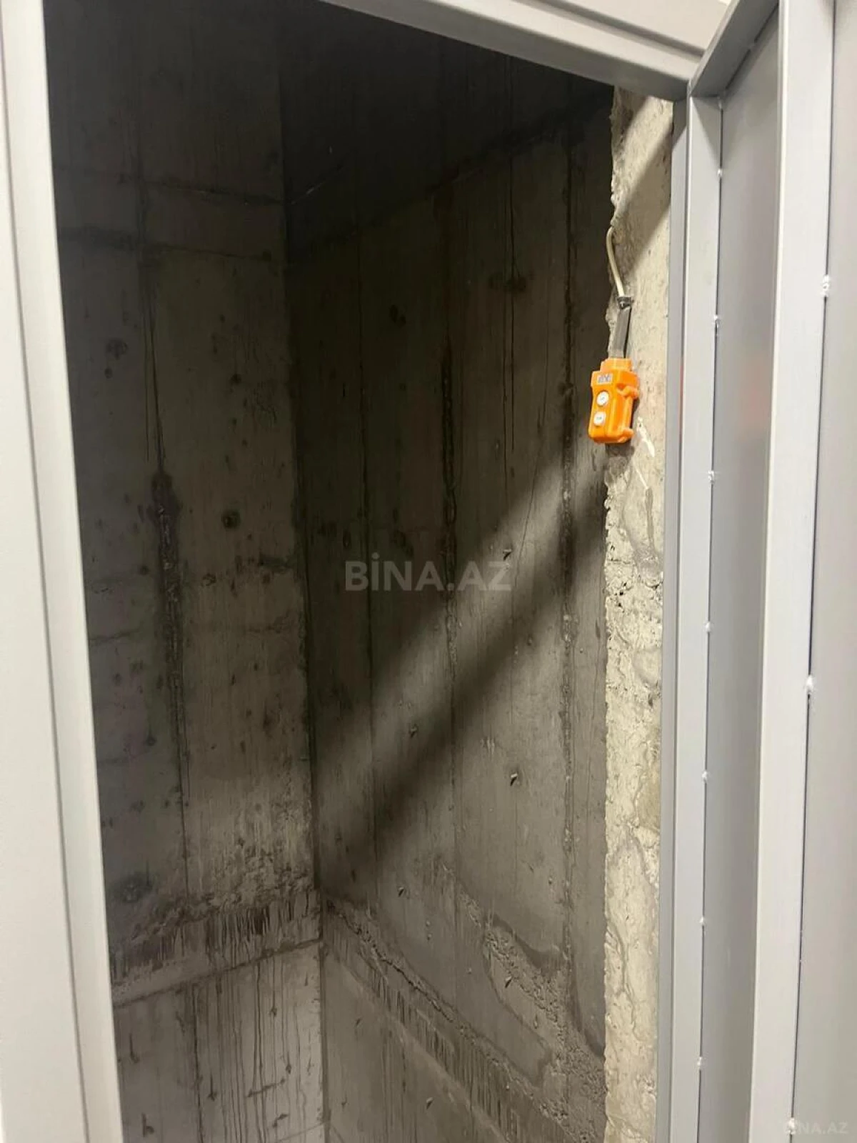 Satılır 2 otaqlı mənzil 90 m²