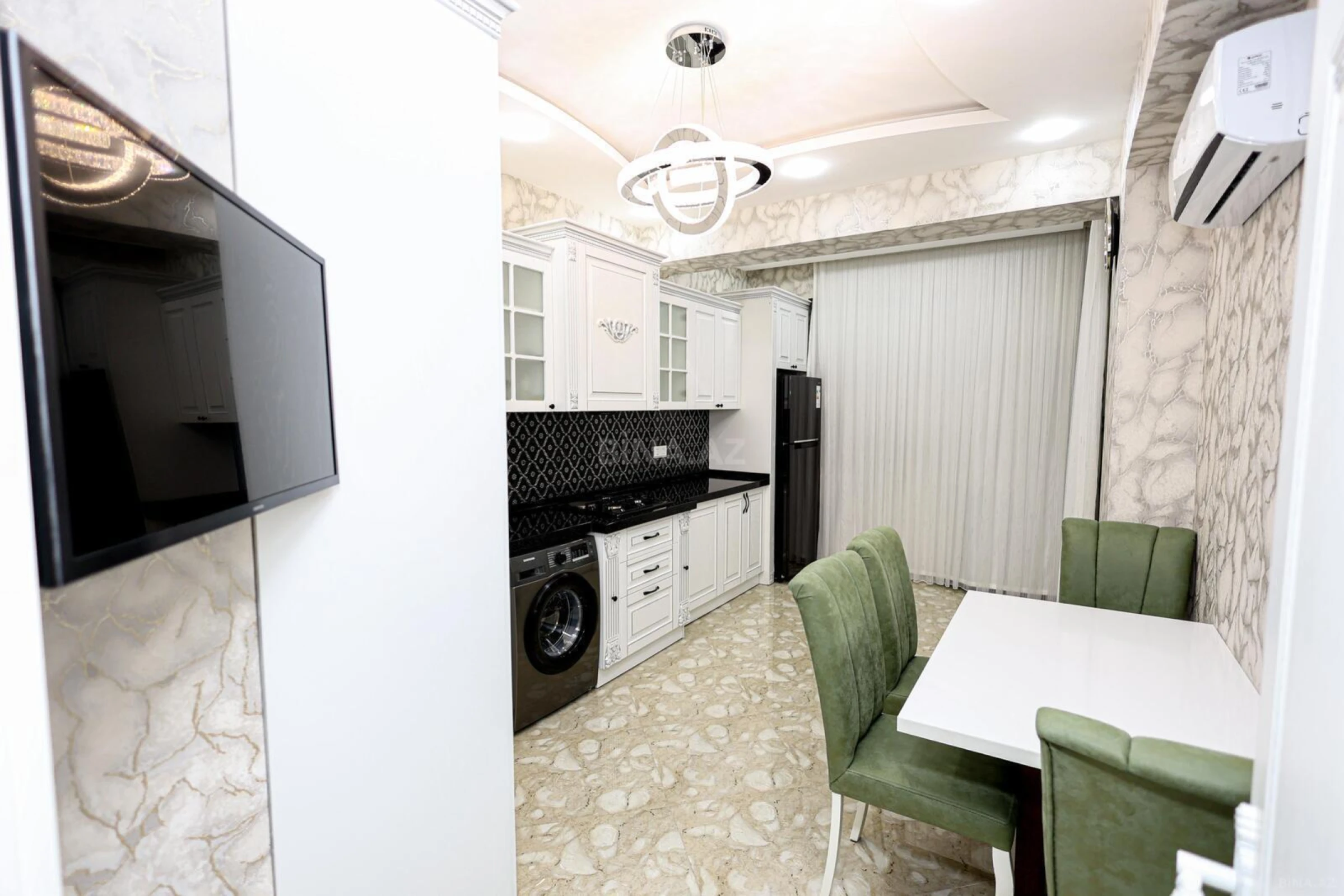 Satılır 3 otaqlı mənzil 116 m²