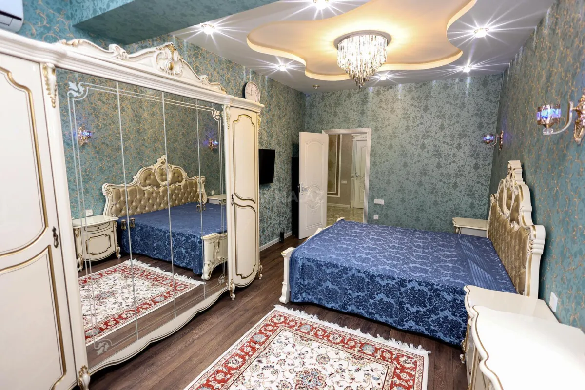 Satılır 3 otaqlı mənzil 116 m²