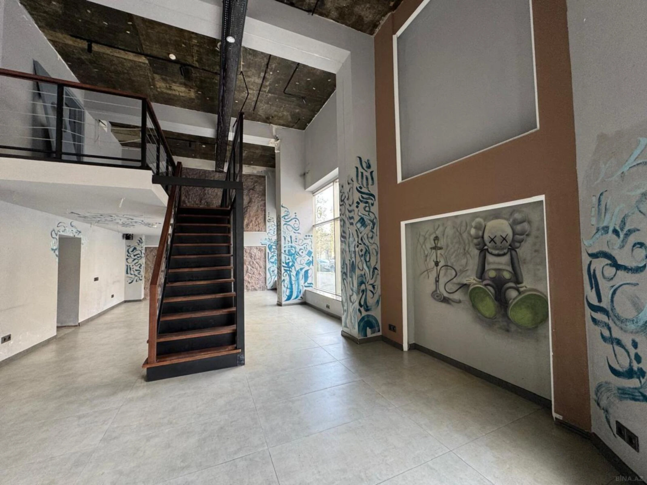 Kirayə verilir obyekt 300 m²