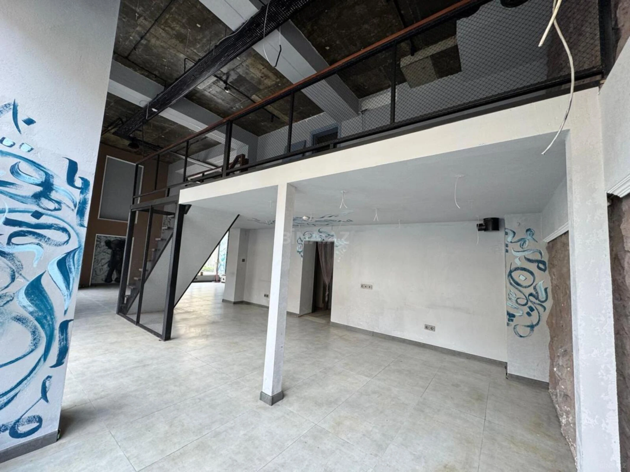 Kirayə verilir obyekt 300 m²