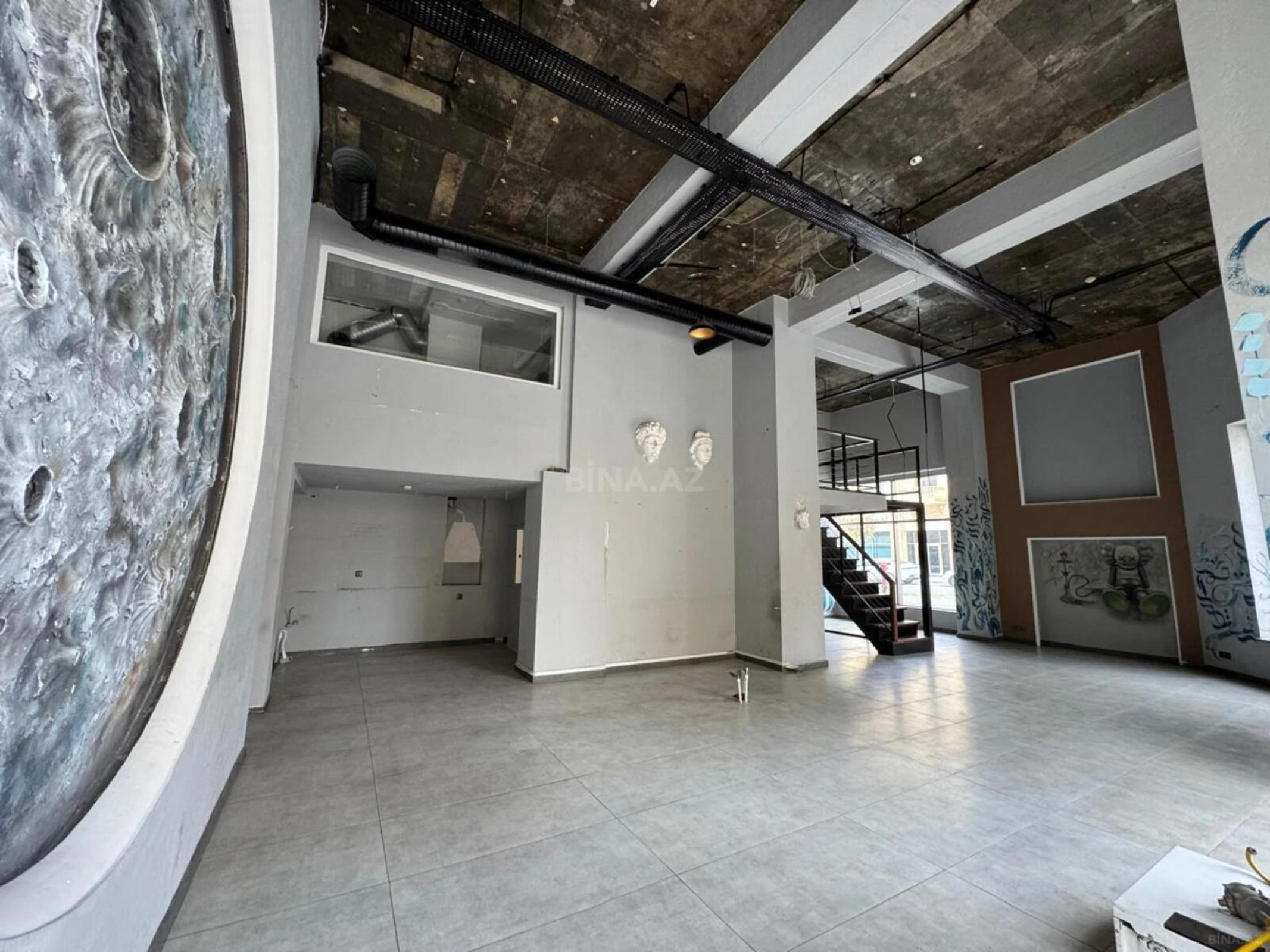 Kirayə verilir obyekt 300 m²