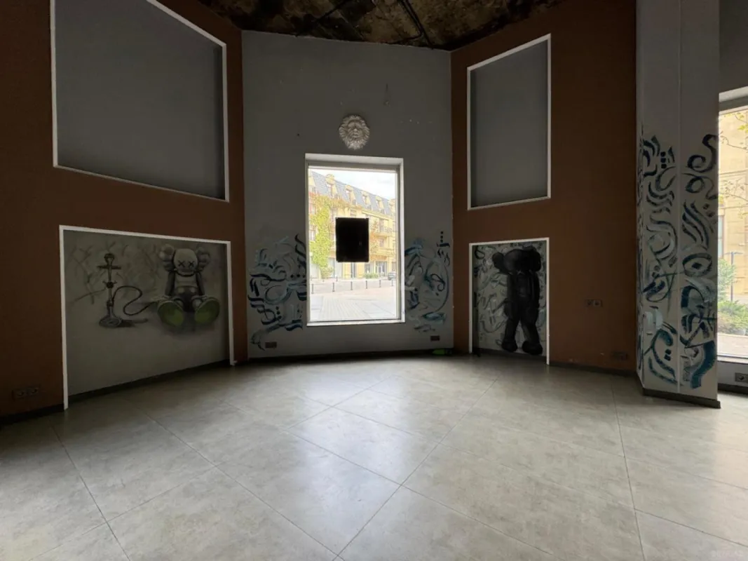 Kirayə verilir obyekt 300 m²