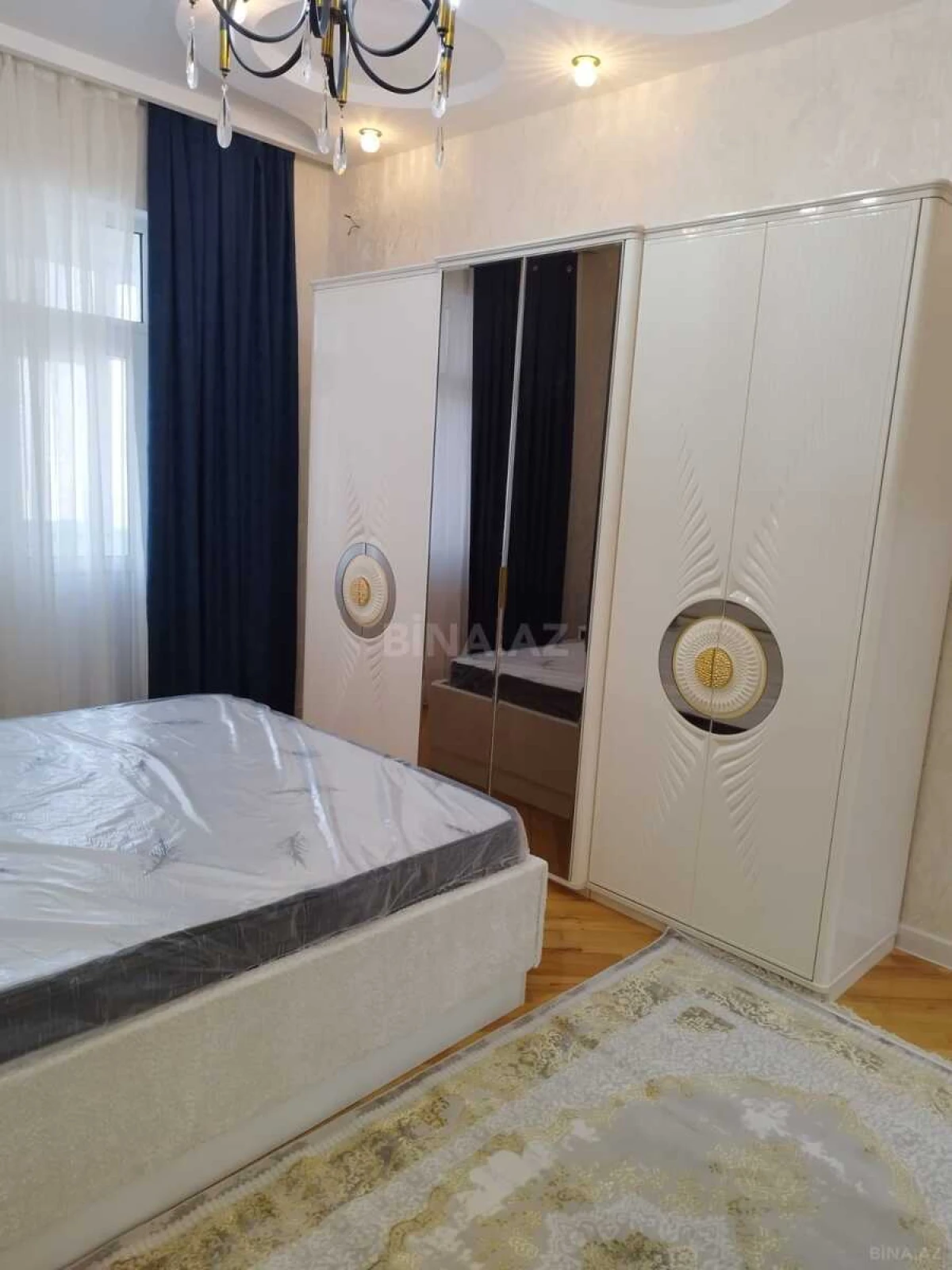 Kirayə verilir 3 otaqlı mənzil 120 m²