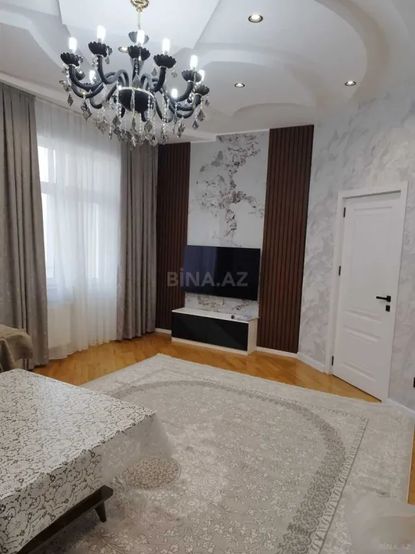 Kirayə verilir 3 otaqlı mənzil 120 m²