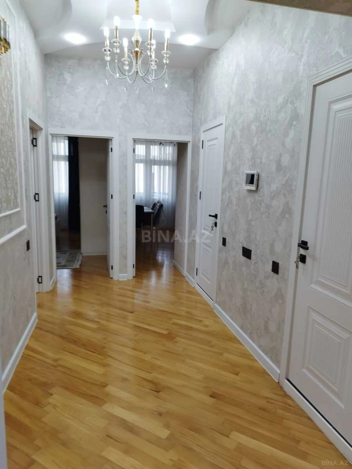 Kirayə verilir 3 otaqlı mənzil 120 m²