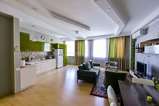 Satılır 3 otaqlı mənzil 92 m²