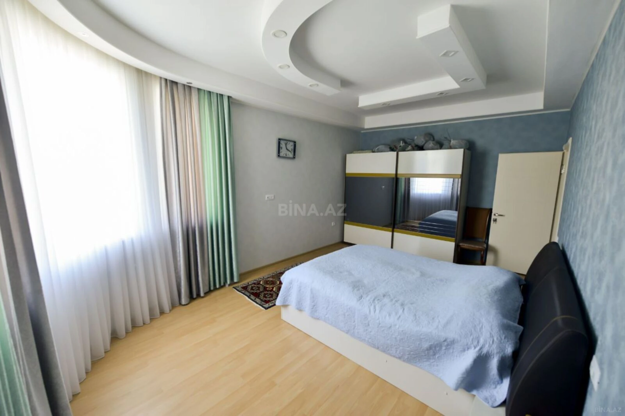 Satılır 3 otaqlı mənzil 92 m²