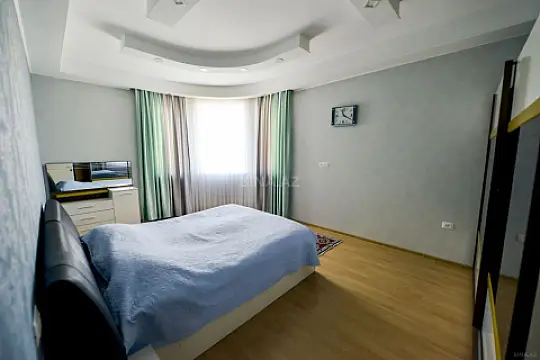 Satılır 3 otaqlı mənzil 92 m²