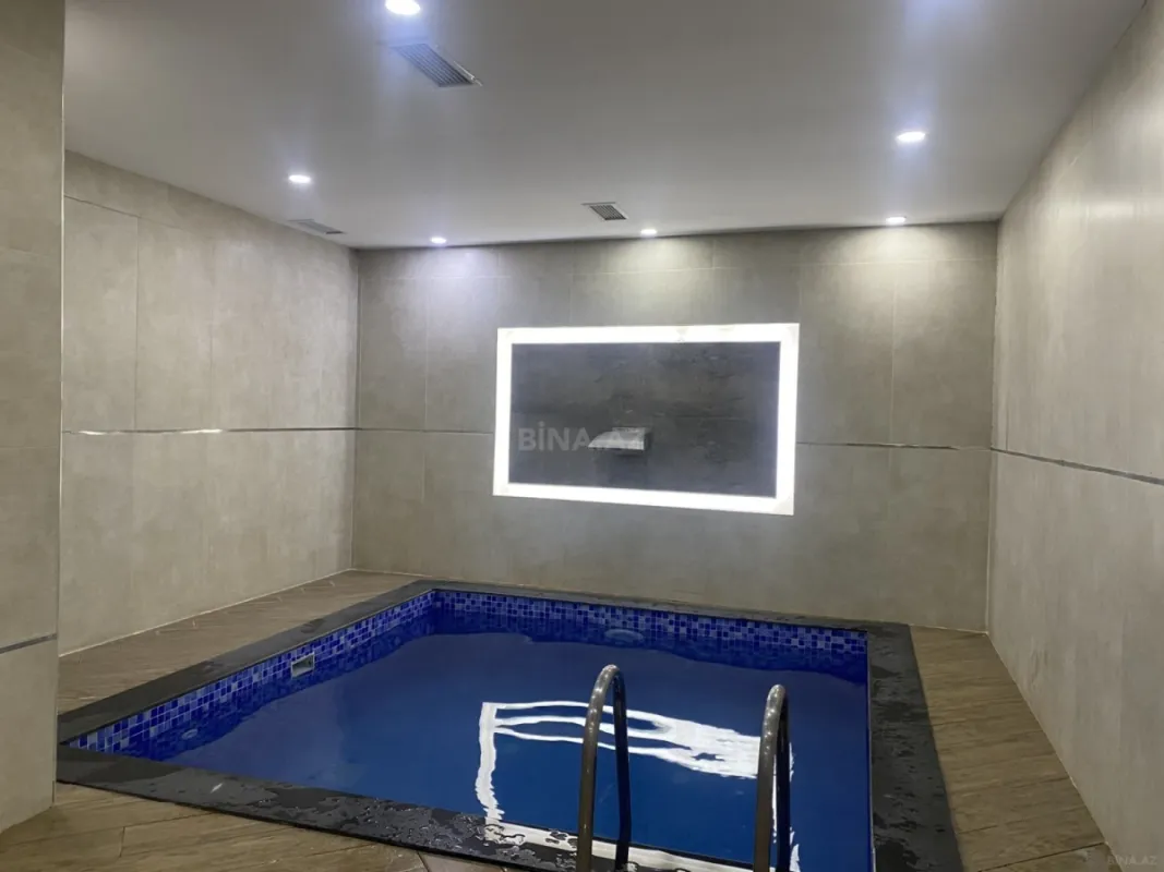 Satılır 5 otaqlı mənzil 233 m²