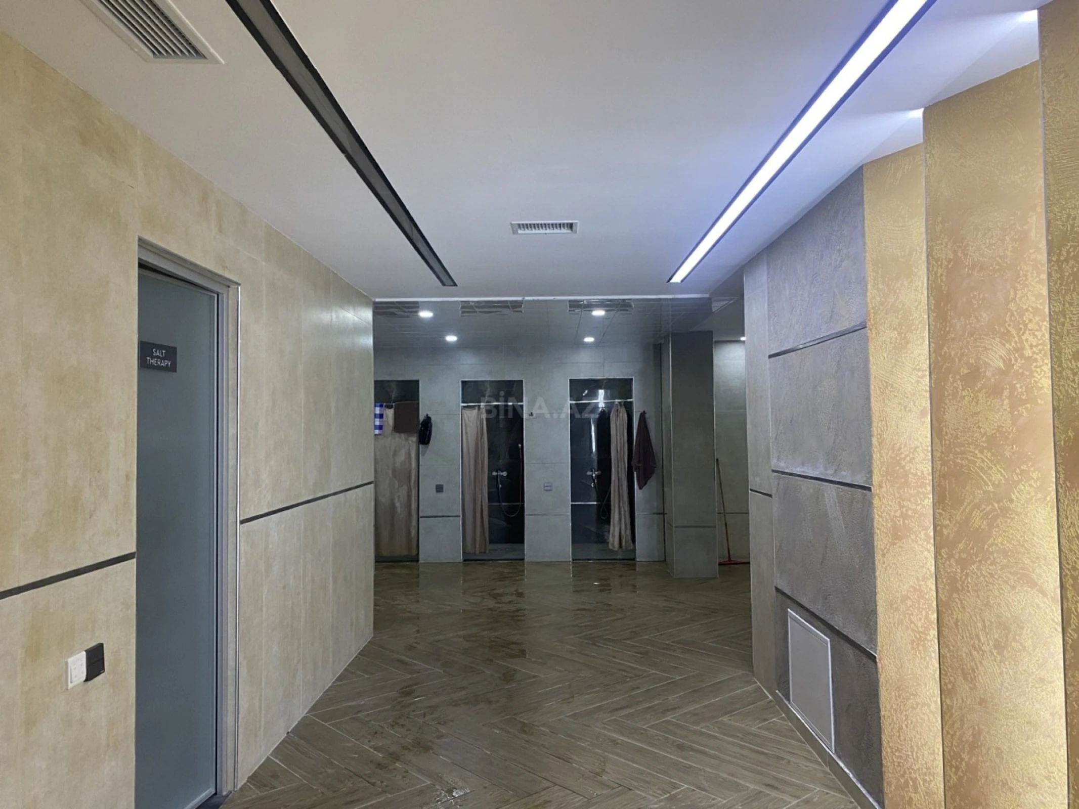 Satılır 5 otaqlı mənzil 233 m²