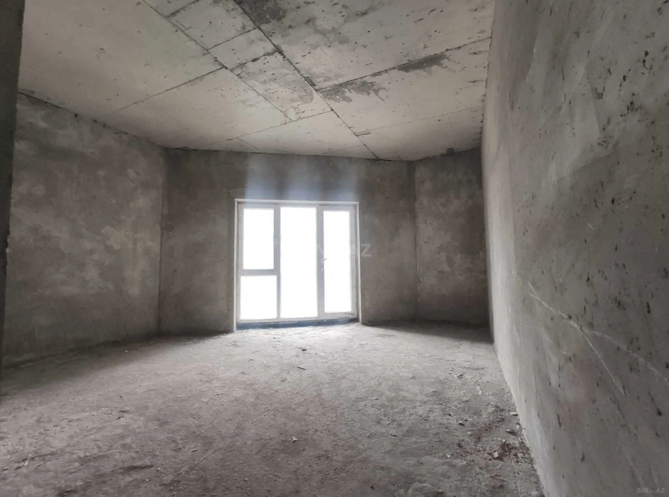 Satılır 2 otaqlı mənzil 89 m²