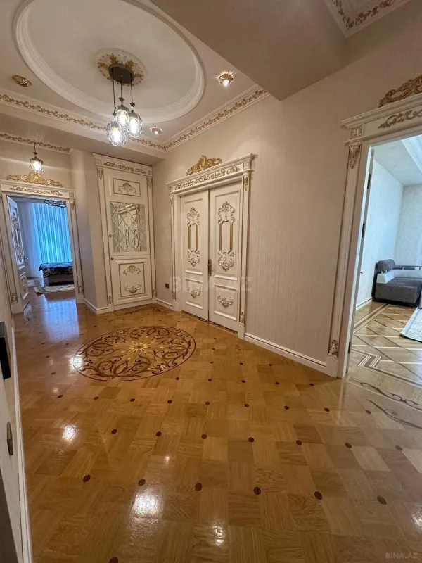 Kirayə verilir 3 otaqlı mənzil 150 m²