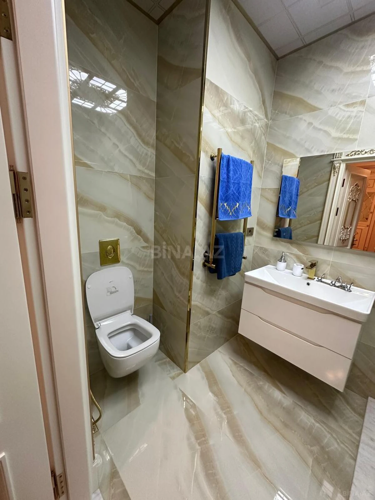 Kirayə verilir 3 otaqlı mənzil 150 m²