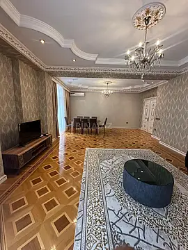 Kirayə verilir 3 otaqlı mənzil 150 m²