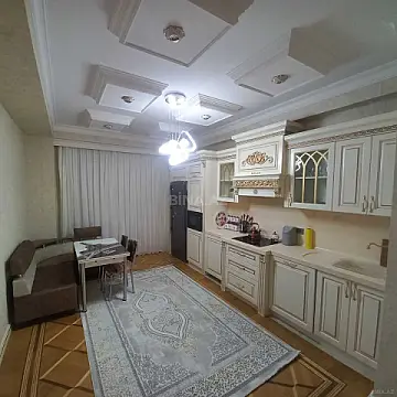 Kirayə verilir 3 otaqlı mənzil 150 m²