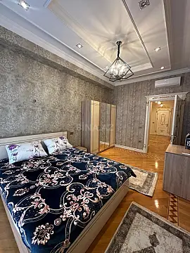 Kirayə verilir 3 otaqlı mənzil 150 m²