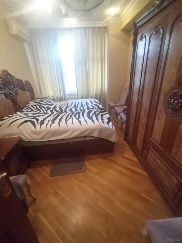 Satılır 2 otaqlı mənzil 97 m²