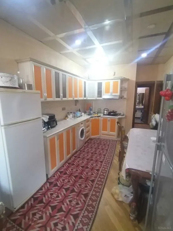 Satılır 2 otaqlı mənzil 97 m²