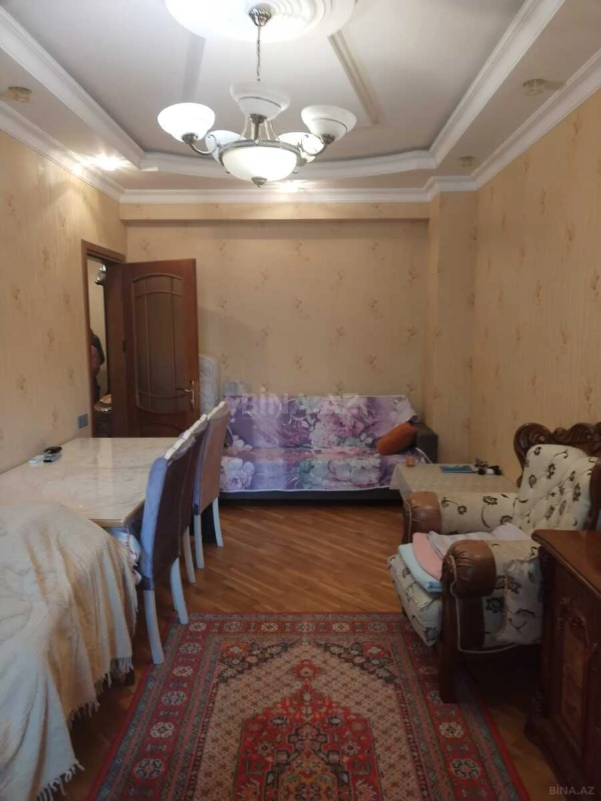 Satılır 2 otaqlı mənzil 97 m²