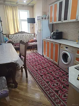 Satılır 2 otaqlı mənzil 97 m²