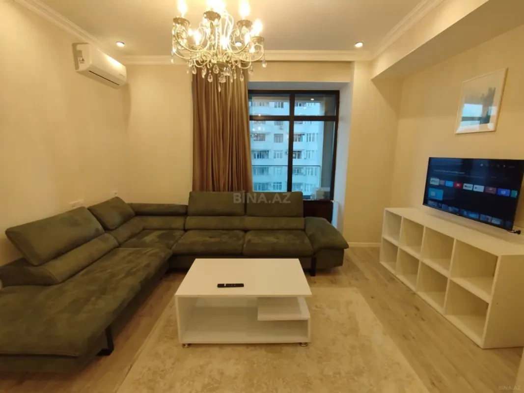Kirayə verilir 3 otaqlı mənzil 145 m²