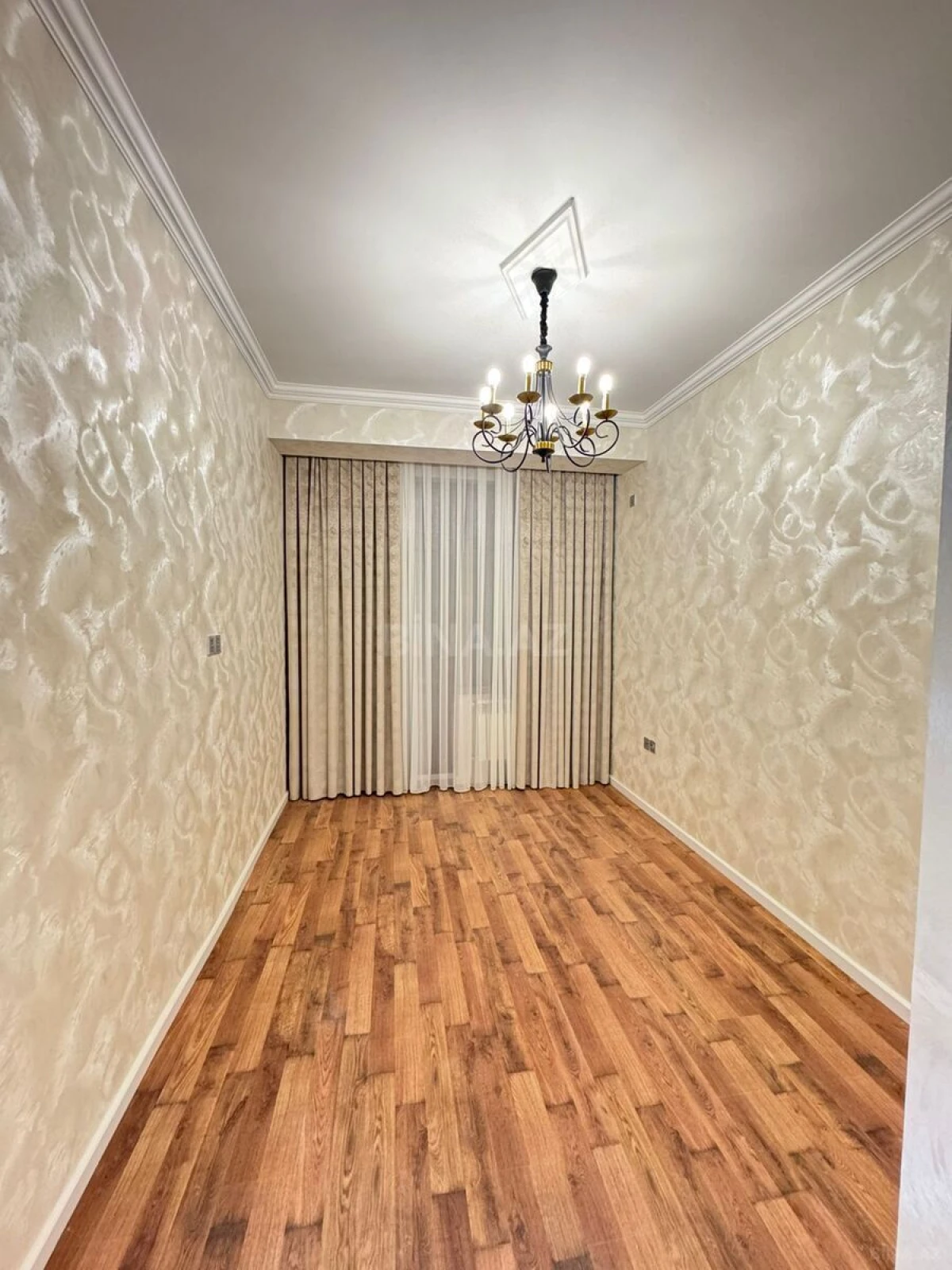 Satılır 2 otaqlı mənzil 64 m²