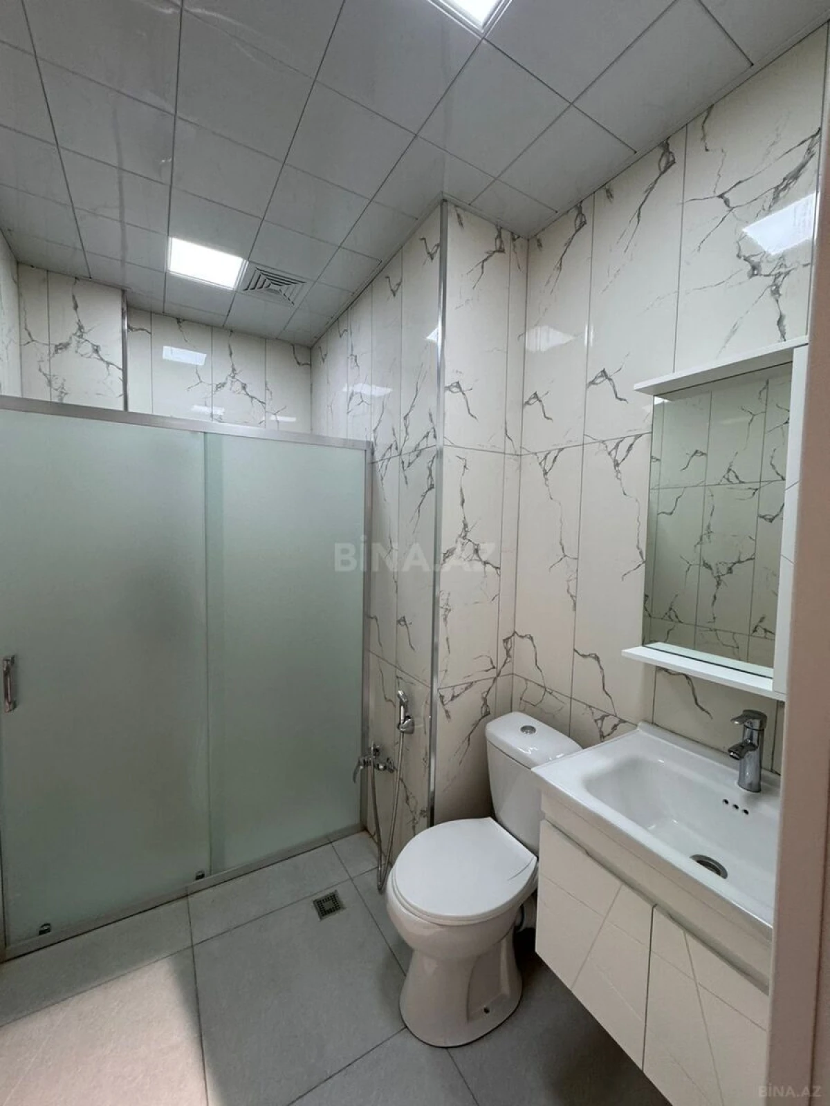 Satılır 2 otaqlı mənzil 64 m²
