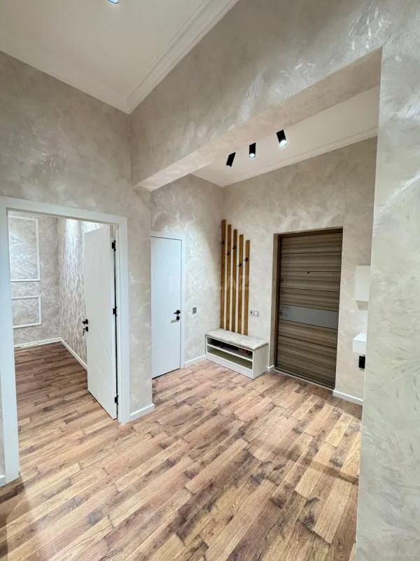 Satılır 2 otaqlı mənzil 64 m²