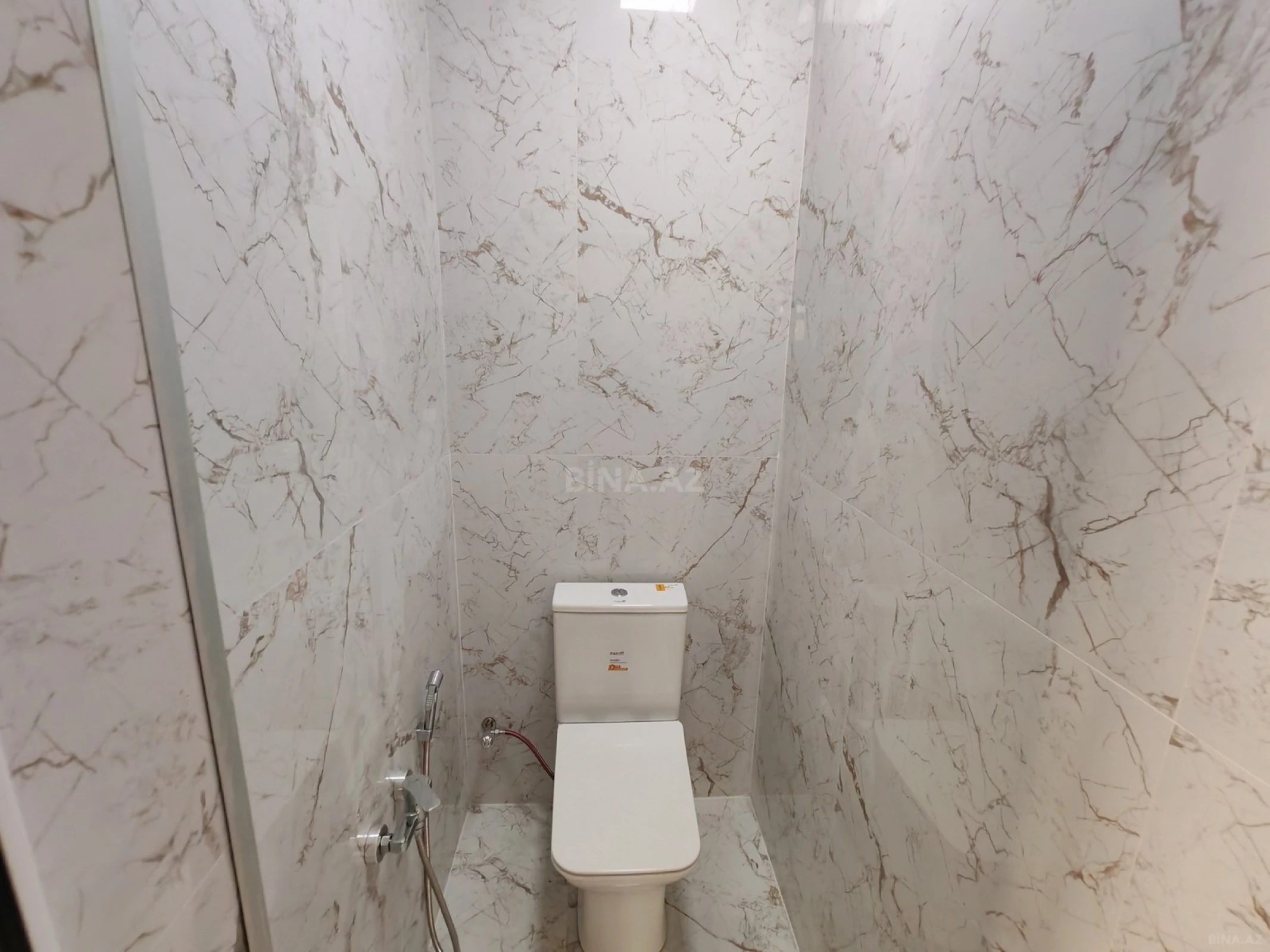 Satılır 6 otaqlı həyət evi 250 m²