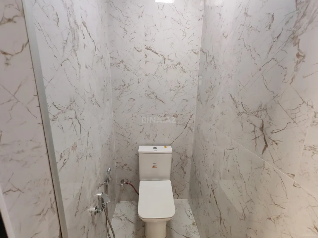 Satılır 6 otaqlı həyət evi 250 m²