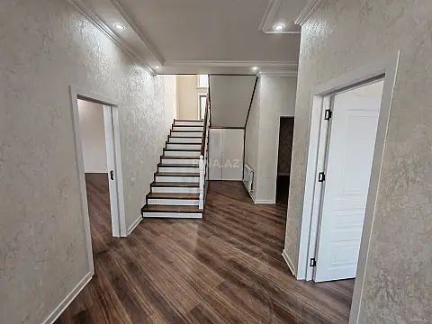 Satılır 6 otaqlı həyət evi 250 m²