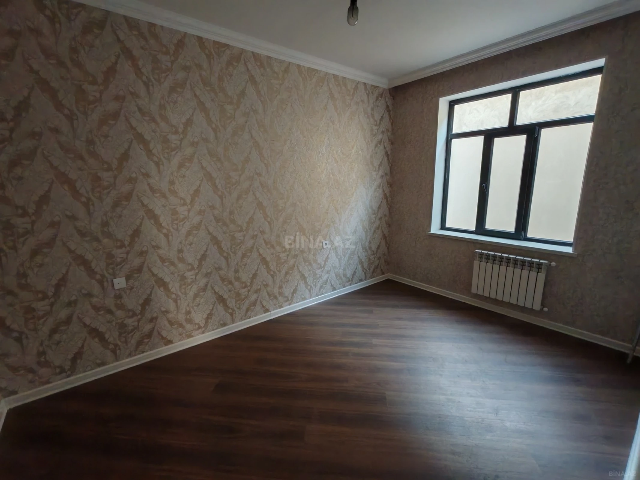 Satılır 6 otaqlı həyət evi 250 m²