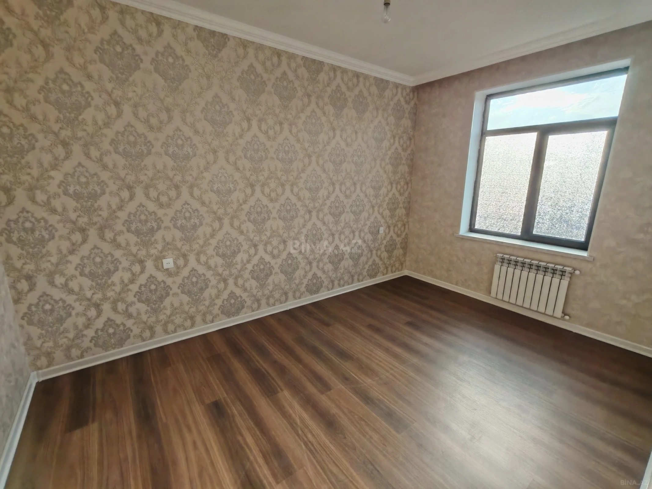 Satılır 6 otaqlı həyət evi 250 m²