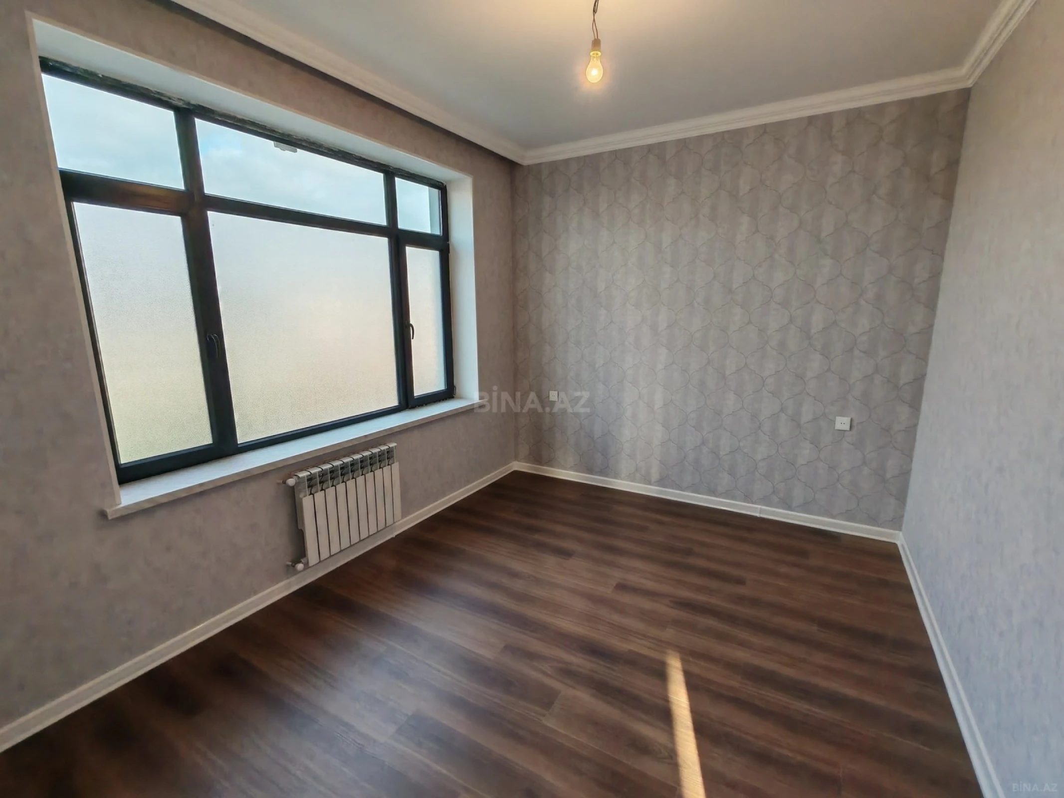 Satılır 6 otaqlı həyət evi 250 m²