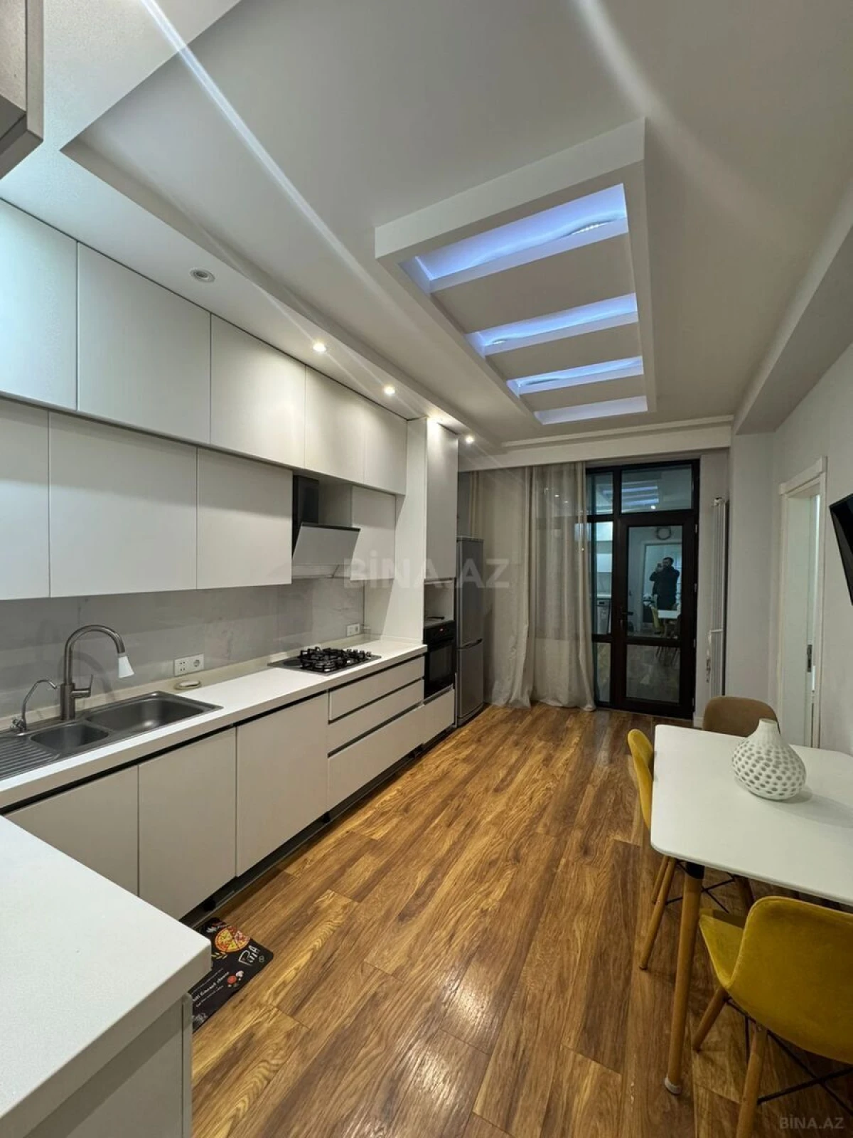 Kirayə verilir 3 otaqlı mənzil 100 m²