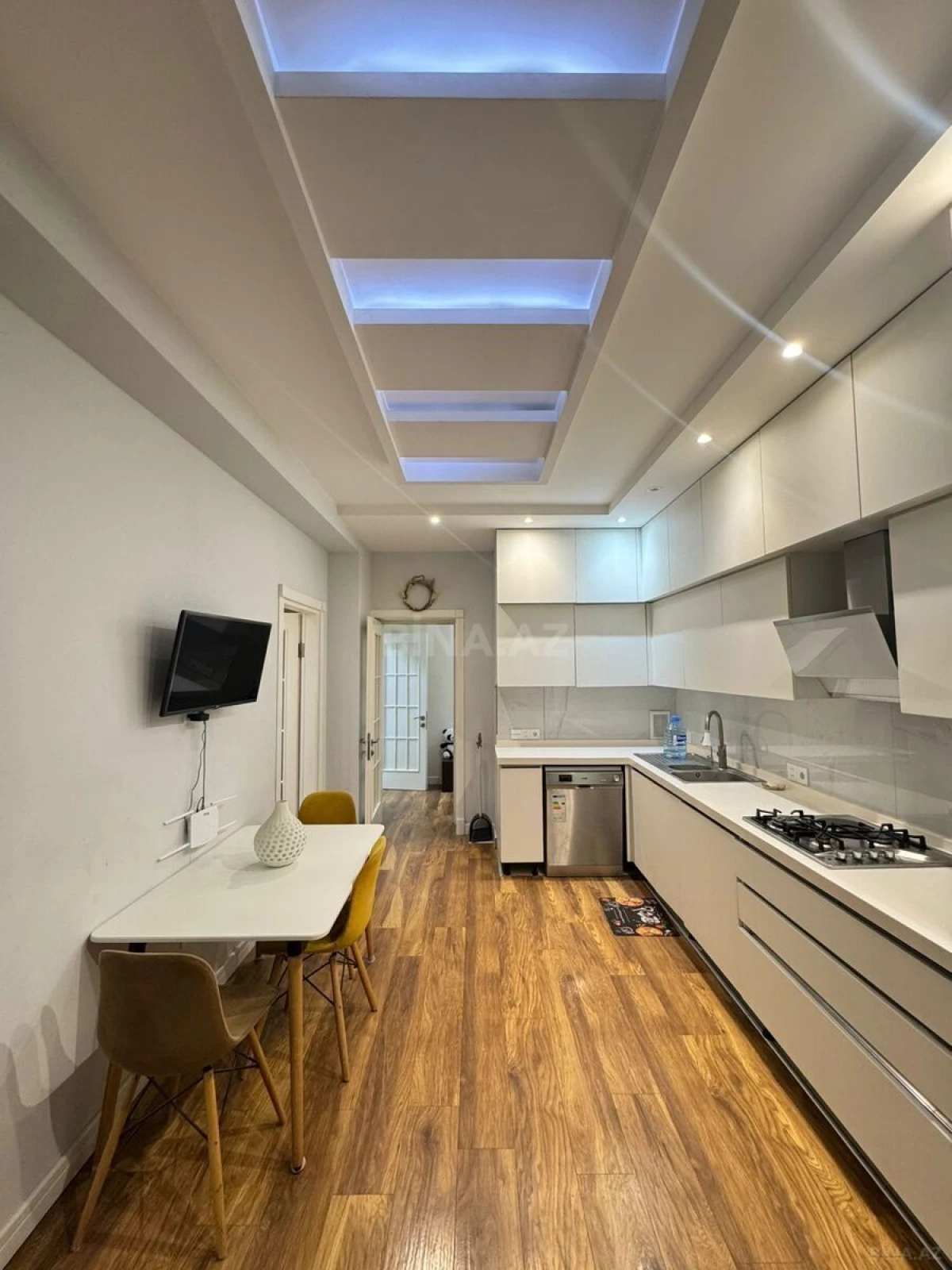 Kirayə verilir 3 otaqlı mənzil 100 m²
