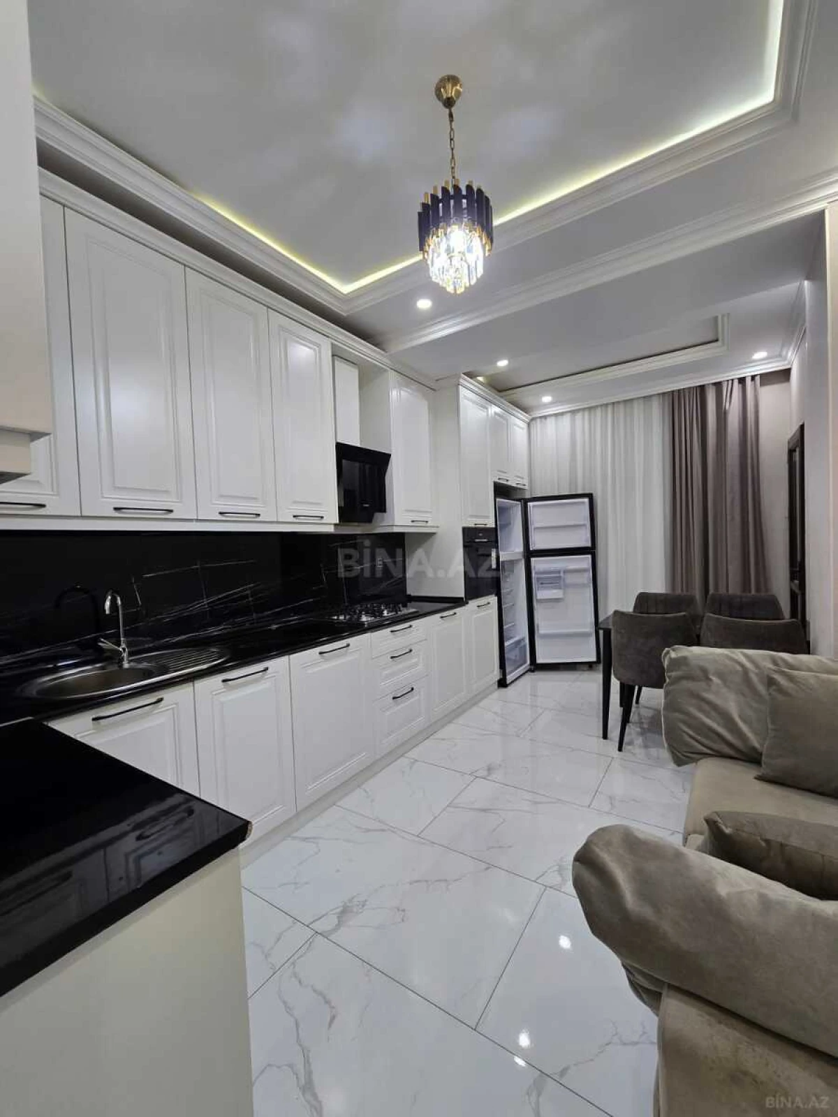 Satılır 2 otaqlı mənzil 85 m²