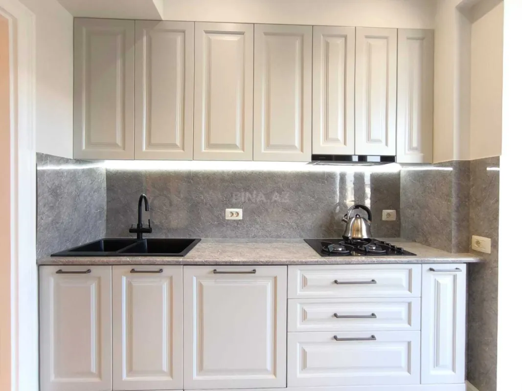 Kirayə verilir 2 otaqlı mənzil 85 m²