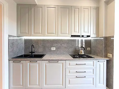 Kirayə verilir 2 otaqlı mənzil 85 m²