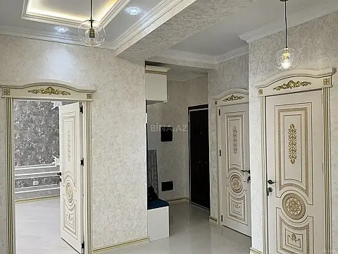 Satılır 3 otaqlı mənzil 140 m²