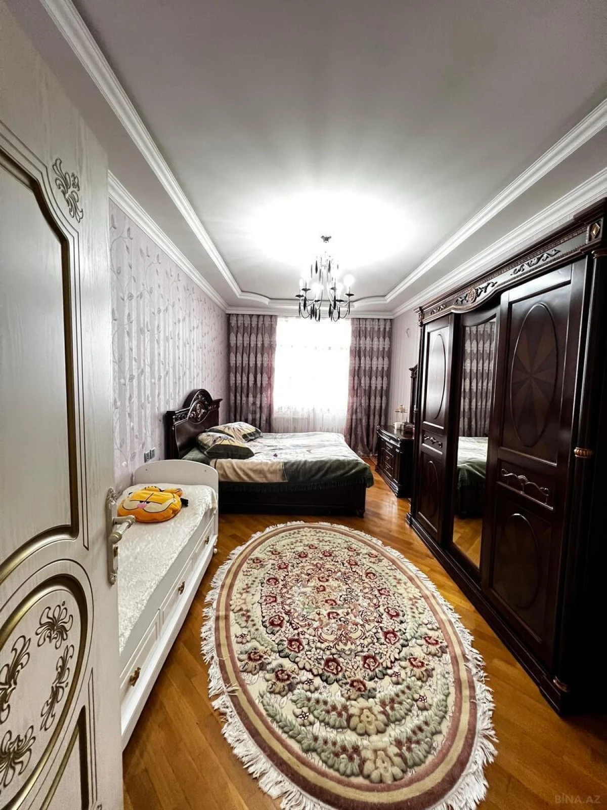 Satılır 3 otaqlı mənzil 126 m²