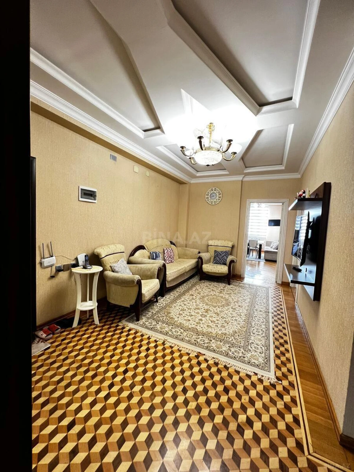 Satılır 3 otaqlı mənzil 126 m²