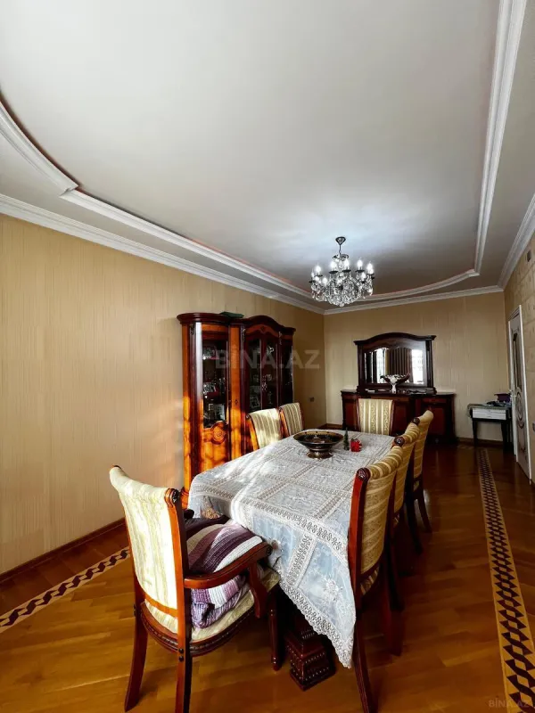 Satılır 3 otaqlı mənzil 126 m²