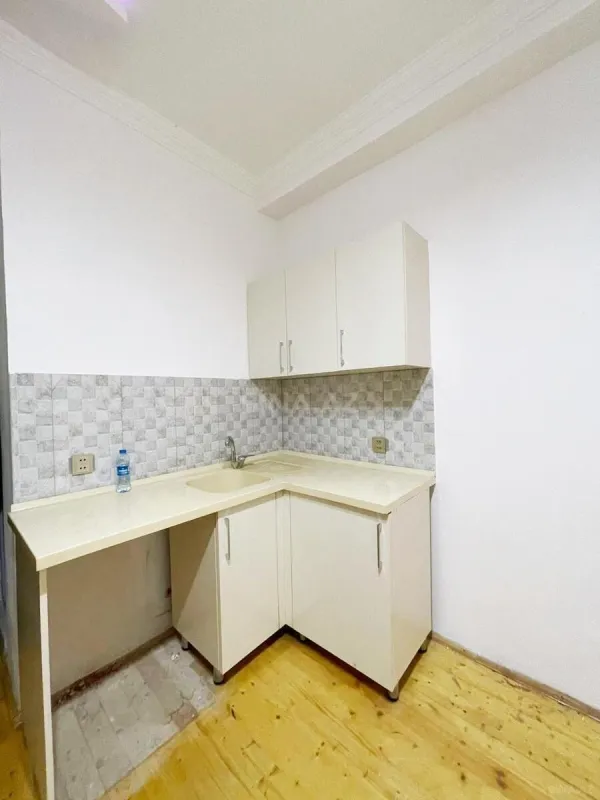Satılır 1 otaqlı mənzil 20 m²