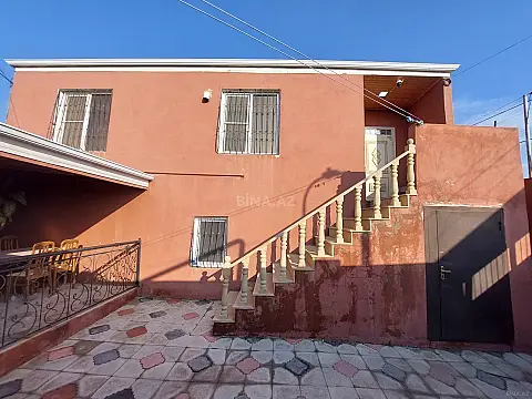 Satılır 6 otaqlı həyət evi 120 m²